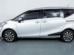 Toyota Sienta V MT 2018 Silver 3