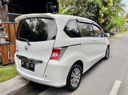 Honda Freed PSD 2015 Putih 3