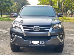 Promo Toyota Fortuner 2.4 VRZ AT Grey 2016 (Mobil dijamin Berkualitas) 1