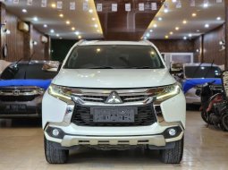 Mitsubishi Pajero Sport Dakar 4x2 AT 2017 Putih 1