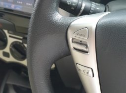 Nissan Grand Livina XV MT 2018 Putih 6