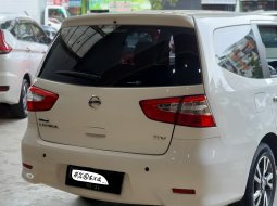 Nissan Grand Livina XV MT 2018 Putih 7