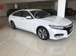 Honda Accord 1.5 EL 1