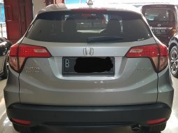 Honda HRV E Matic 2018 Silver Km 59rban Mulus Siap Pakai Good Condition 4