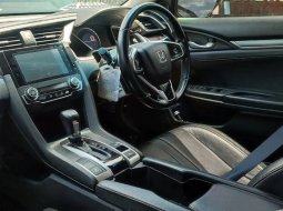 Honda Civic Turbo 1.5 Automatic 2016 4