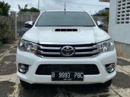 Toyota Hilux G  D Cab 2.4 MT 2017 1