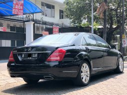 Mercedes-Benz S-Class S 350 2010 Hitam Panaromic Sunroof 4