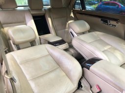 Mercedes-Benz S-Class S 350 2010 Hitam Panaromic Sunroof 8