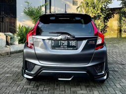 Jual Mobil Bekas Honda Jazz RS MT 2016 5