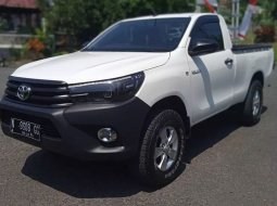 Jual Mobil Bekas Toyota Hilux S-Cab 2.0 L M/T BENSIN 2018 2