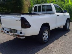 Jual Mobil Bekas Toyota Hilux S-Cab 2.0 L M/T BENSIN 2018 7