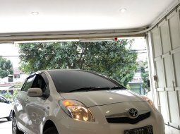 Toyota Yaris J 2011 2