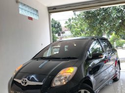 Toyota Yaris S Limited 2011
