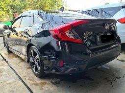 Honda Civic Es Prestige AT ( Matic ) 2018 / 2019 Hitam Km 40rban  Siap Pakai Pajak Aman Panjang 2023 4