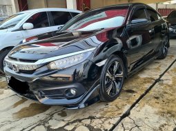 Honda Civic Es Prestige AT ( Matic ) 2018 / 2019 Hitam Km 40rban  Siap Pakai Pajak Aman Panjang 2023 3
