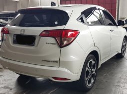 Honda HRV Prestige A/T ( Matic Sunroof ) 2018/ 2019 Putih Siap Pakai Good Condition 4