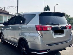 Toyota Kijang Innova venturer 2.0 A/T 2018 5