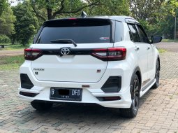 Toyota Raize 1.0T GR Sport CVT (Two Tone) 2021 Putih 4