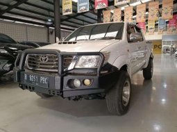 Toyota Hilux E 4x4 2.4 MT 2014 1