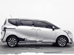 Dijual mobil bekas Toyota Sienta V, Jawa Barat  10