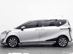 Dijual mobil bekas Toyota Sienta V, Jawa Barat  11