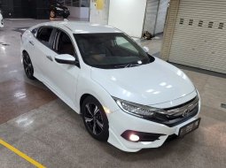 Honda Civic 1.5L Turbo 2016 3