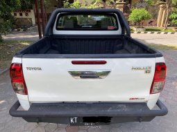 Toyota Hilux D-Cab 2.4 V (4x4) DSL A/T 3