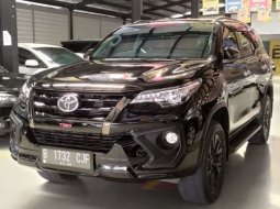 Toyota Fortuner 2.4 VRZ AT 2020 Diesel 3