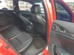 Honda Civic Hatchback RS Merah 4