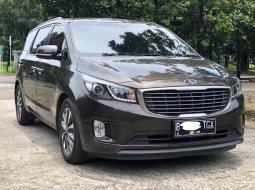 KIA SEDONA ULTIMATE AT COKLAT 2017 DISKON HINGGA PULUHAN JUTA RUPIAH!! 2