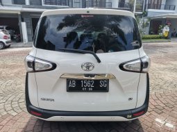 Toyota Sienta G CVT 1.5 AT 2016 2