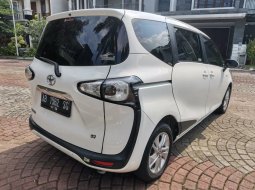 Toyota Sienta G CVT 1.5 AT 2016 5