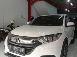 Honda HR-V 1.5L E CVT A/T 2019  7