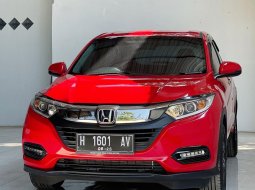 Honda HR-V 1.5L E CVT 2020 1