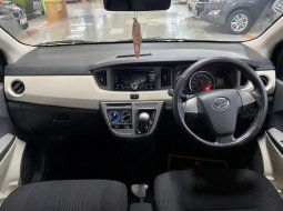 Daihatsu Sigra 1.2 R DLX AT 2017 Hatchback 8
