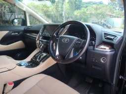 Toyota Alphard 2.5 G A/T 2020 Hitam 8