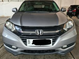 Honda HRV E 1.5 AT ( Matic ) 2017 Abu2 muda Km 72rban Siap Pakai 1