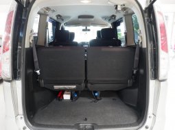 Nissan Serena Highway Star 2013 6