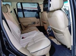 Jual mobil Land Rover Range Rover 2006 bekas, Jawa Timur 10