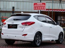 Mobil Hyundai Tucson 2013 XG terbaik di Banten 4