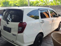 Daihatsu Sigra 1.2 X MT 2017 Putih 2
