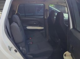 Daihatsu Sigra 1.2 X MT 2017 Putih 8