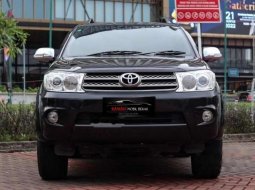 Jual cepat Toyota Fortuner G Luxury 2010 di Banten