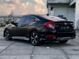 Honda Civic ES Prestige 2017 7