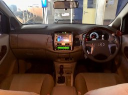 Toyota Kijang Innova V A/T Diesel 2014 6