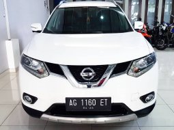 Nissan X-Trail 2.5 CVT 2015 1