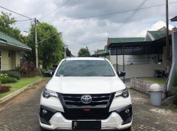 Toyota Fortuner TRD 2019 1