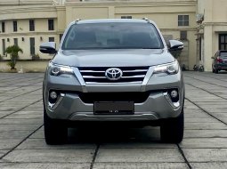 Toyota Fortuner 2.4 VRZ AT 4x4 2016 Silver 1