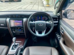 Toyota Fortuner 2.4 VRZ AT 4x4 2016 Silver 4