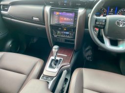 Toyota Fortuner 2.4 VRZ AT 4x4 2016 Silver 6
